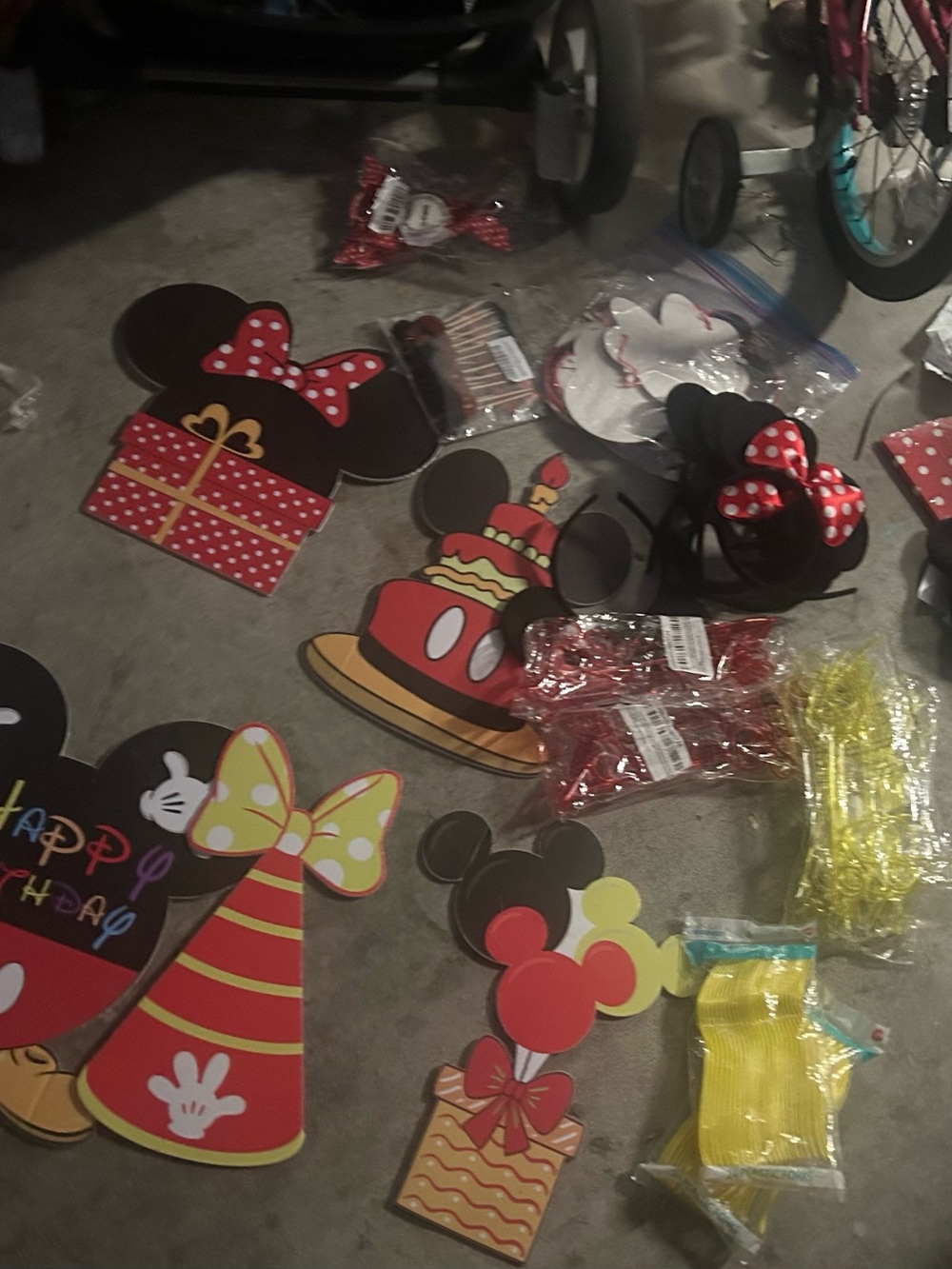 Disney Red & Yellow Minnie Mickey Party Decor Kit